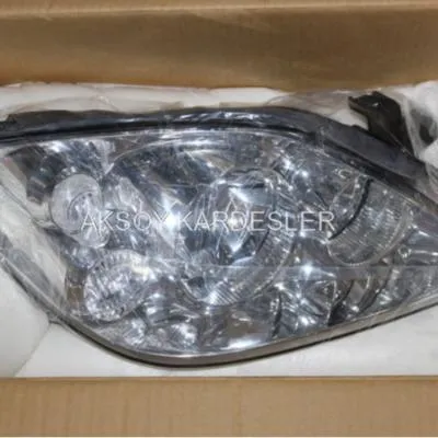 Nissan Primera Sağ Ön Far